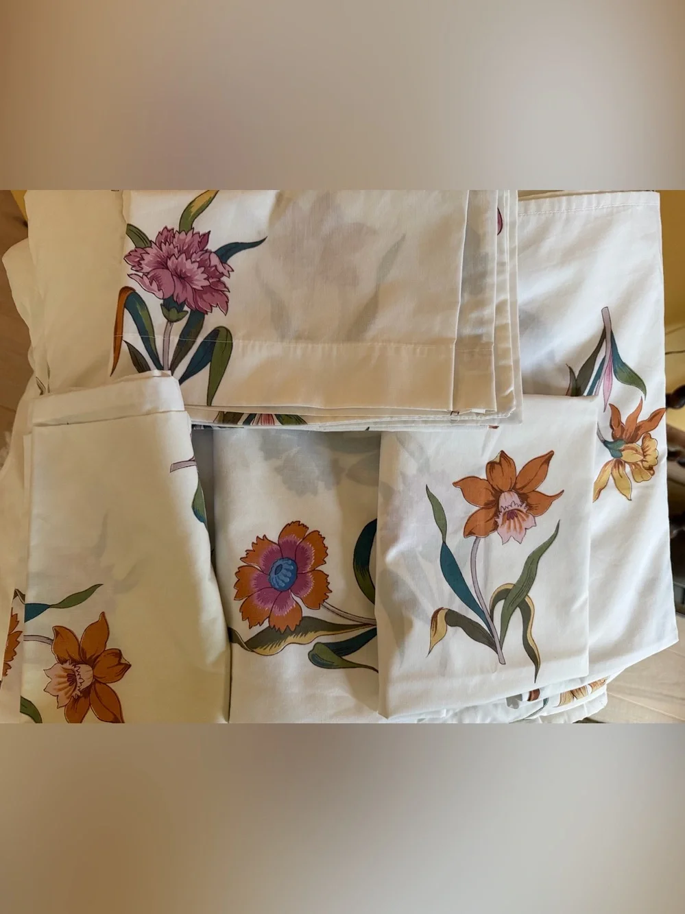 Matex 90’s Vintage floral White Bedspread w/ pillowcases